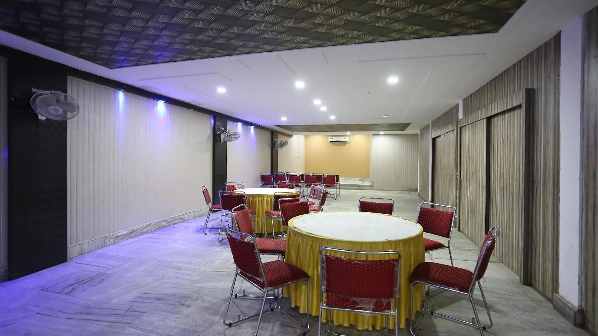 ***  Hotel O Kanha Continental Agra  India